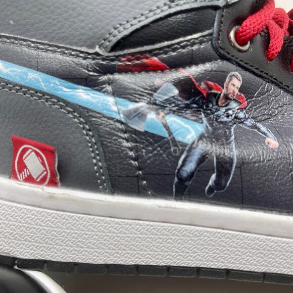 High-Top Avengers Action Figure Sneakers Men's Sz 10 1/2 Gray 1,4,4,9:S-1456 - Picture 2 of 12